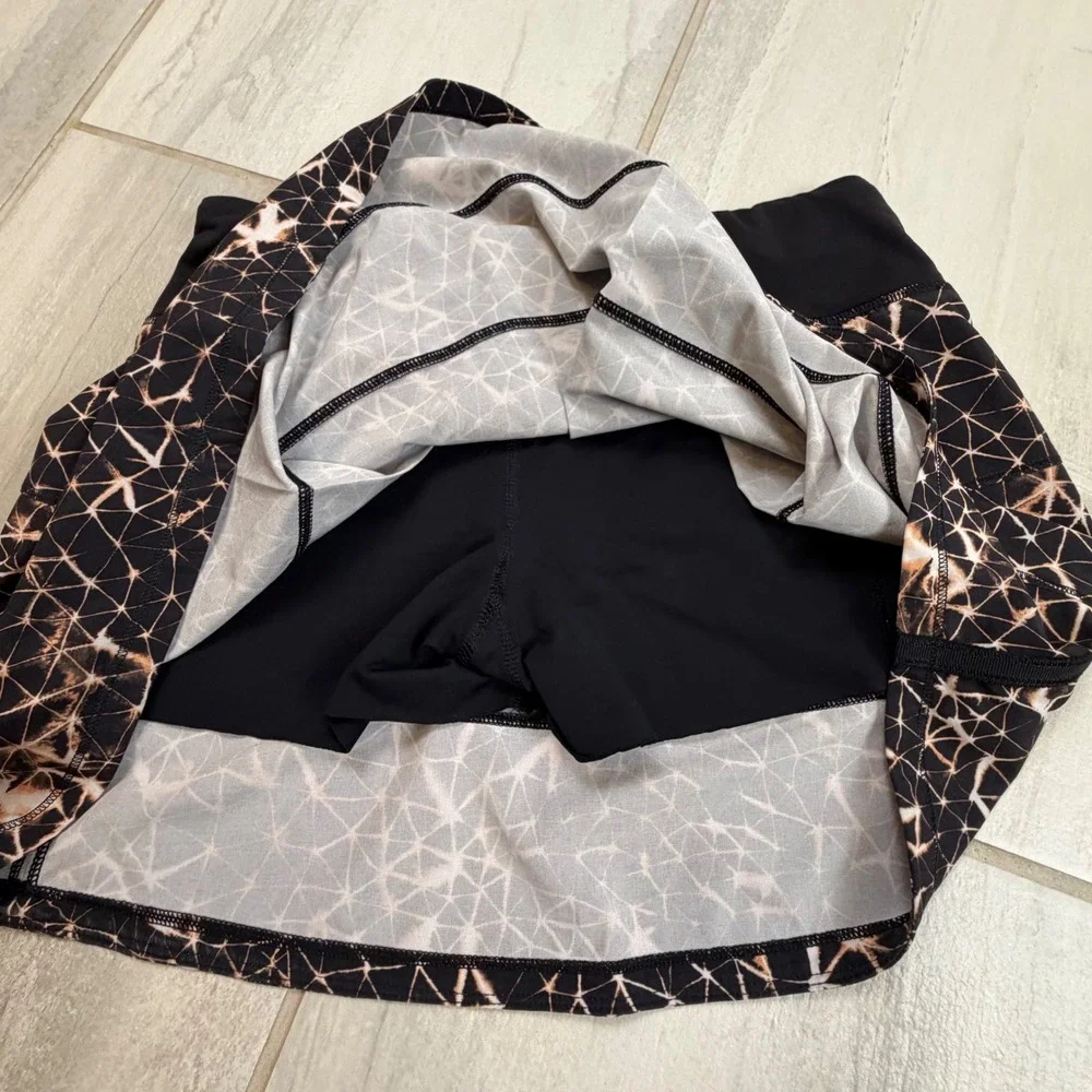 Lululemon Pace Setter Skirt Size 4 Black Geometric Prism Tennis Running Skort